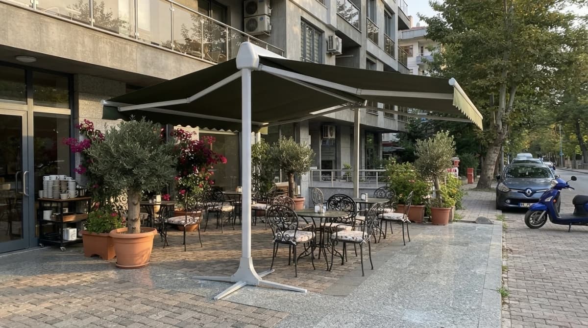 İzmir T model tente uygulamasının açık konumdaki görünümü